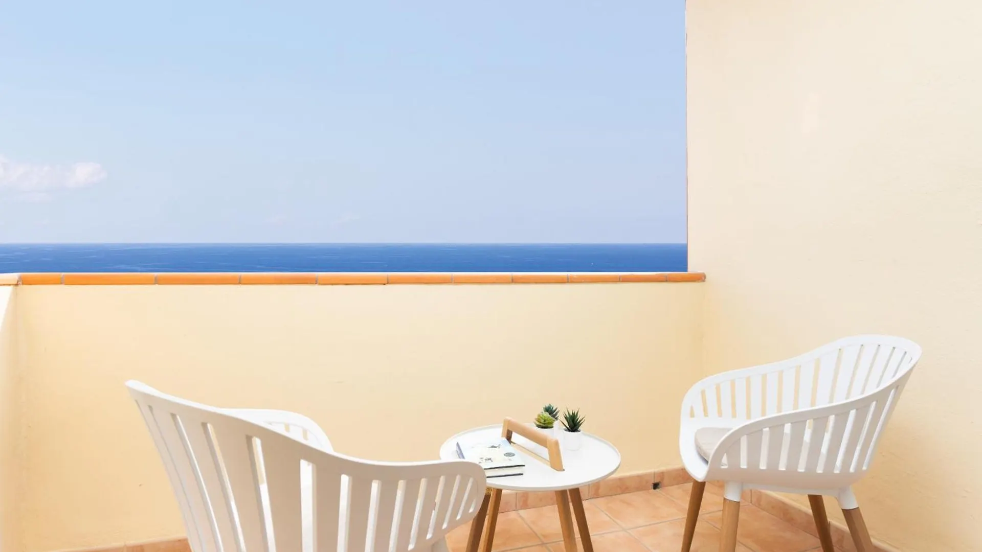Vakantiehuis Frontline Duplex Las Arenitas With Pool Candelaria